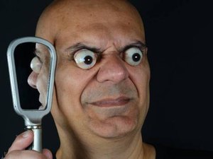 Brasileiro entra no Guinness Book por ter o olho mais esbugalhado do mundo