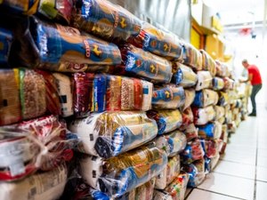 Governo inicia distribuição de duzentas mil cestas básicas até a próxima semana