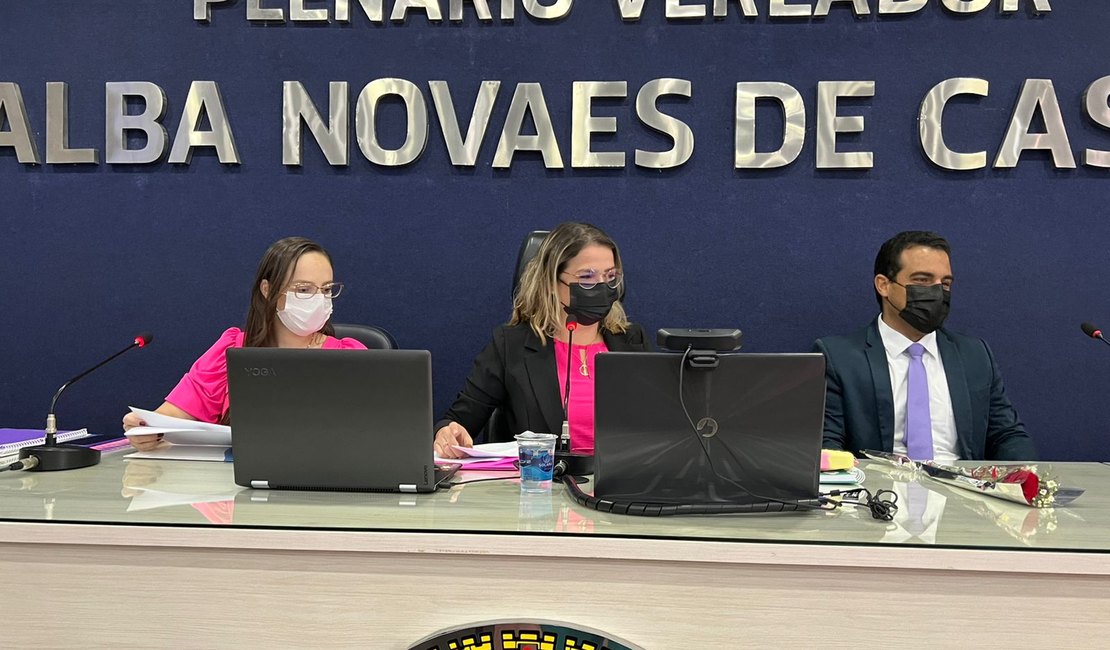 Dia da Mulher: sessão na Câmara Municipal de Maceió é comandada por mulheres