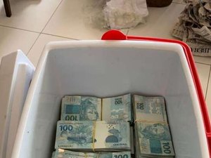 PF acha R$ 750 mil em caixa térmica na casa do nº 2 da Saúde