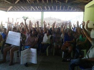 Professores e técnicos de Limoeiro de Anadia decidem manter paralisação