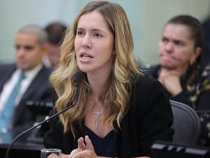 Cibele Moura propõe reagendamento automático de consultas para autistas e pessoas com TDAH