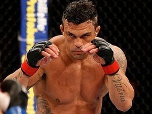 Comentarista do UFC acusa Belfort de ter caído em antidoping surpresa