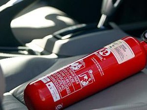 Extintor de incêndio pode voltar a ser obrigatório nos veículos