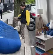 Jovem encontra sofá de R$ 40 mil na rua, leva para casa e vídeo viraliza
