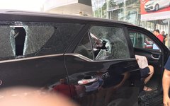Homem efetua disparos contra jovem após briga de trânsito 
