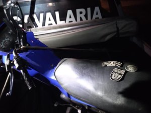 Polícia recupera motocicleta roubada algumas horas depois do crime, em Arapiraca