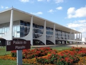 Governo dá como certo pedido de impeachment de Dilma