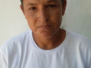 Mulher com mandado de prisão em aberto por tráfico de drogas é presa 