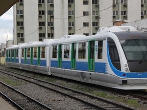 VLT colide com veículo pelo segundo dia consecutivo