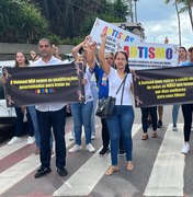 Mães de autistas protestam contra Seminário feito por plano de saúde; entenda o motivo