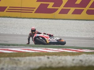 Márquez detona Rossi após toque polêmico na Malásia
