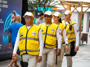 Ronda no Bairro socorre idoso atingido por chamas em incêndio no Centro