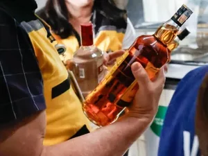 Casos de morte por metanol em São Paulo sobem para nove