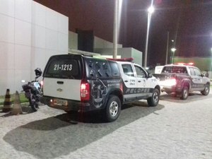 PM é espancado e tem arma roubada em confusão