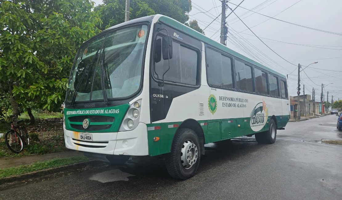 Moradores do Benedito Bentes recebem serviços da Defensoria Pública nesta quinta (19)