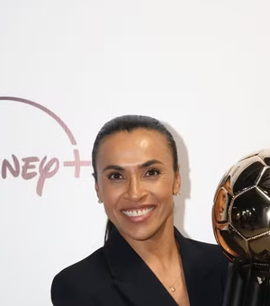 Homenageada no Bola de Prata, Marta sonha disputar a Copa do Mundo de 2027 no Brasil