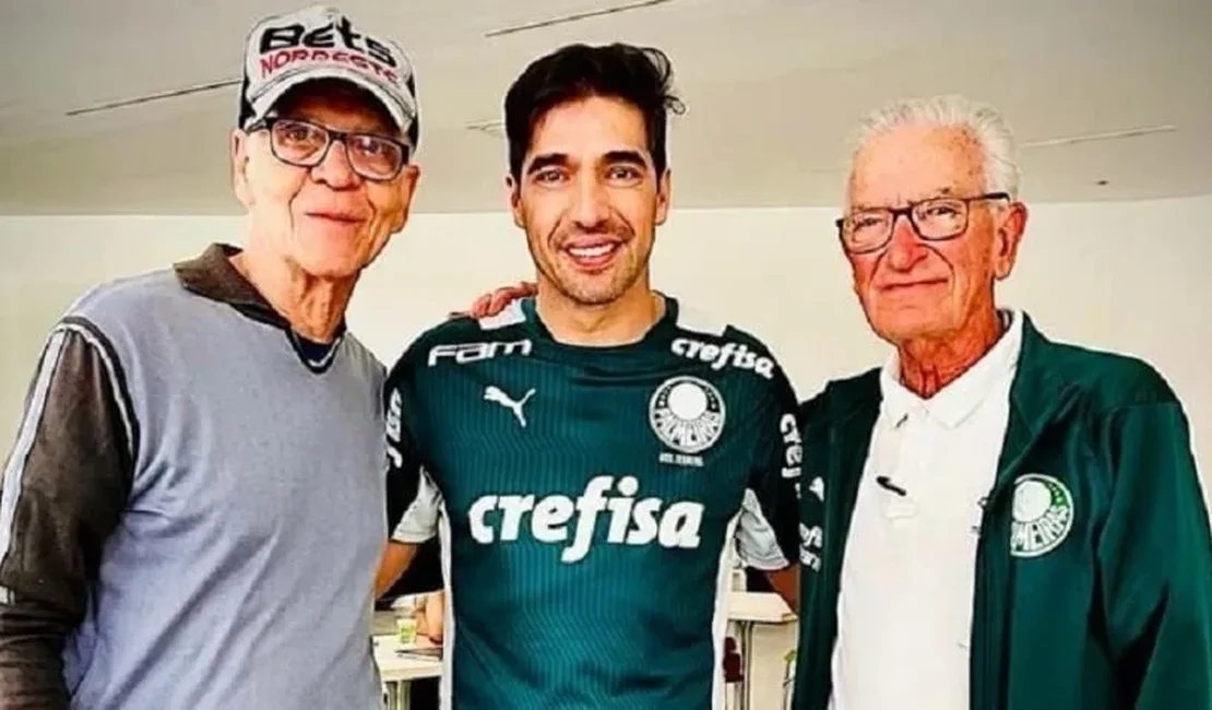 Ademir da Guia e Dudu visitam Abel Ferreira no CT do Palmeiras