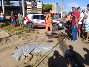 [Vídeo] Motociclista morre após colidir com carro em Arapiraca