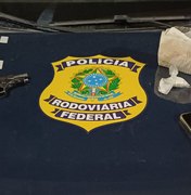 PRF prende dois homens com cocaína e pistola durante abordagem em Rio Largo