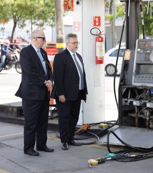 Operação para combater fraudes fiscais e irregularidades em postos de combustíveis é deflagrada em Maceió