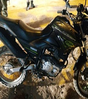 Polícia recupera motocicleta roubada no bairro Cidade Universitária