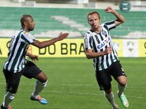 Santos perde em Londrina e Coritiba bate o Paysandu