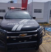 Mulher é presa por cometer maus tratos e abandono de incapaz