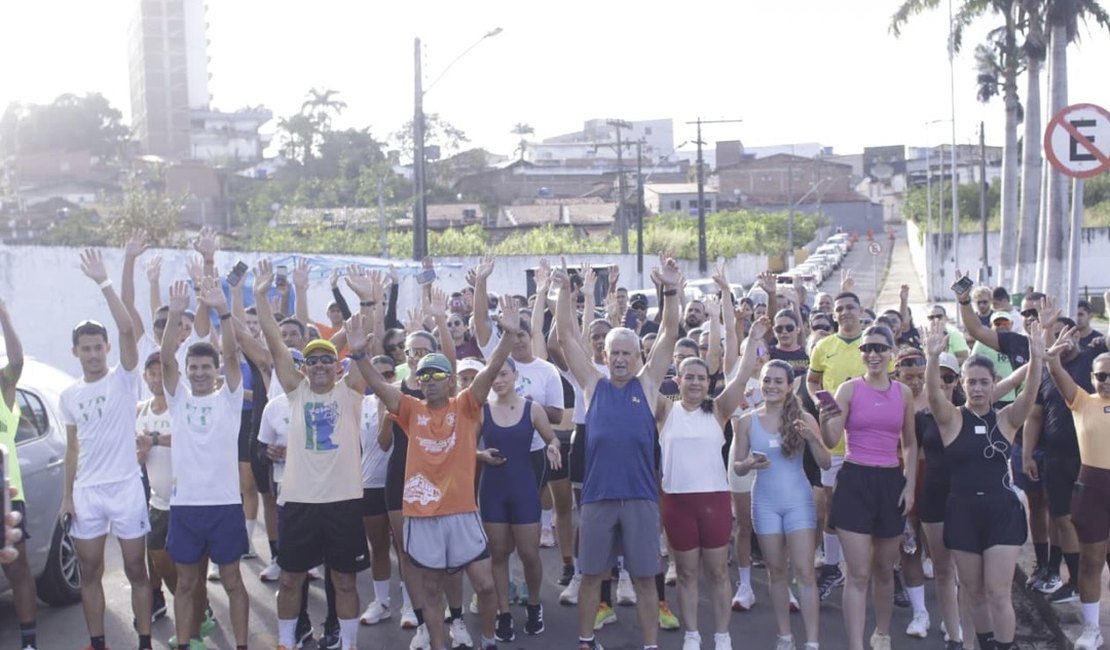 Treino coletivo prepara atletas para a 1ª Meia Maratona de Palmeira