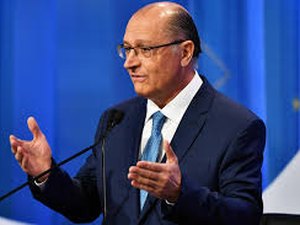 Geraldo Alckmin deixa PSDB após 33 anos no partido