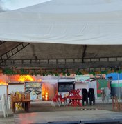 [Vídeo] Barracas incendeiam na Praça de Alimentação de Maragogi