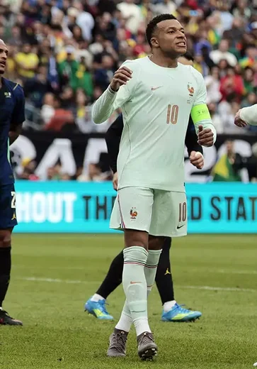 França assume liderança do ranking da Fifa; Brasil cai para 6ª posição