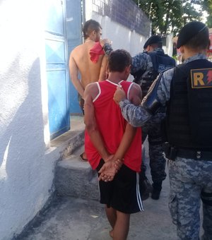 Adolescente é apreendido pilotando motocicleta sem habilitação