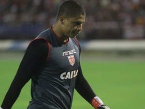 Goleiro Juliano acerta rescisão de contrato e deixa o CRB 