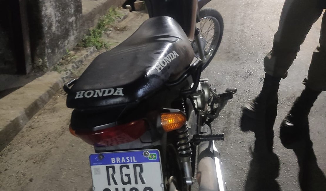 Criminoso furta motocicleta estacionada na frente da casa da vítima em Messias