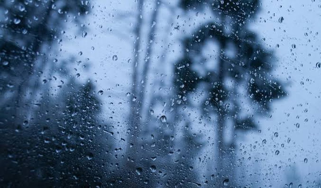 Inmet emite alerta de chuvas intensas para 14 cidades da região Norte de Alagoas