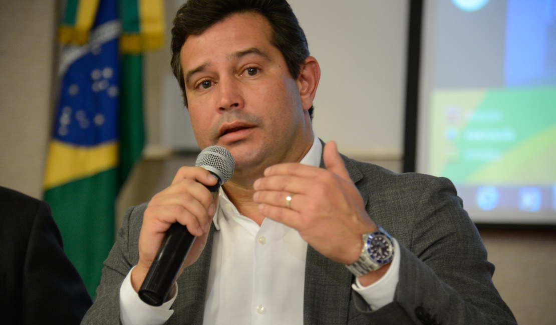 Bancada do MDB se mobiliza para entregar maior honraria da ALE-AL a Maurício Quintella