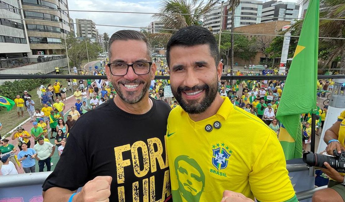 “Não desistam. Hoje a Direita está muito mais forte”, diz Leonardo Dias durante manifestação ‘Acorda Brasil’, em Maceió