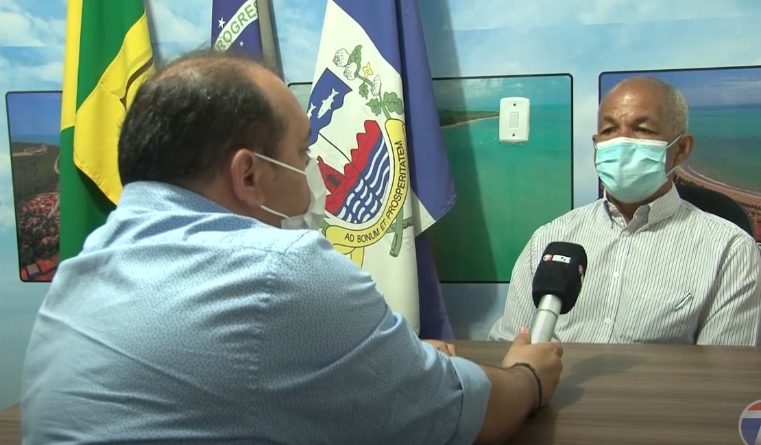 [Vídeo] Em entrevista, prefeito de Japaratinga avalia primeiros seis meses de gestão no município