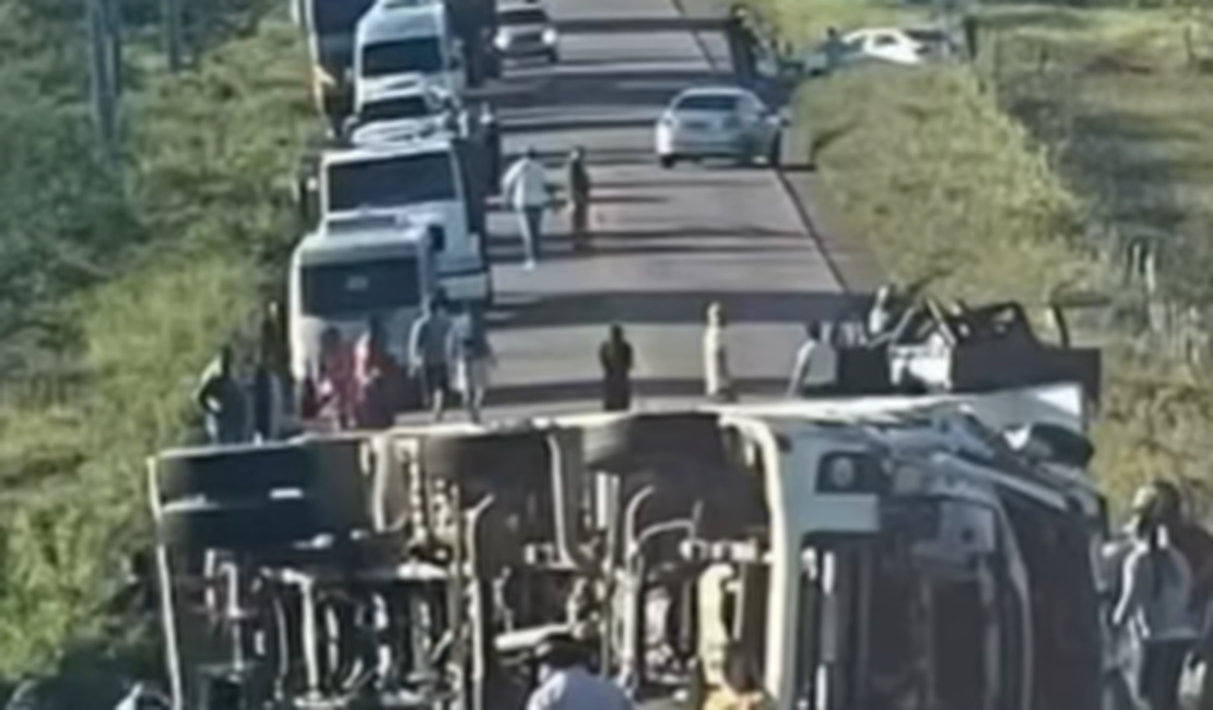 Acidente na AL-220 deixa duas pessoas gravemente feridas em Olho D’Água do Casado, Sertão de AL