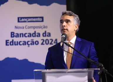 Deputado Rafael Brito completa um ano como presidente da Frente Parlamentar pela Educação