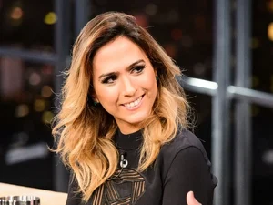 Tatá Werneck quebra o pau com italiano ao defender brasileira do Big Brother Itália