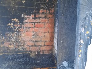 Homem é preso após incendiar a própria casa e ameaçar vizinhos