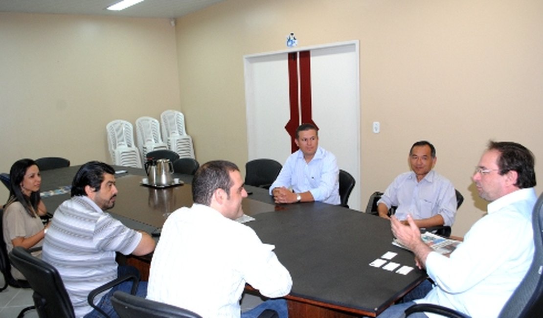Prefeito de Arapiraca recebe diretores da Mineradora Vale Verde