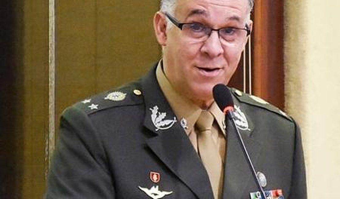 Com covid, chefe do Centro de Inteligência do Exército morre aos 53 anos