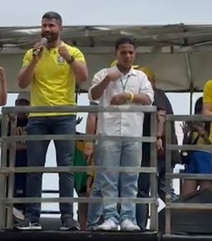 Deputado Fabio Costa participa de ato em Maceió pela liberdade