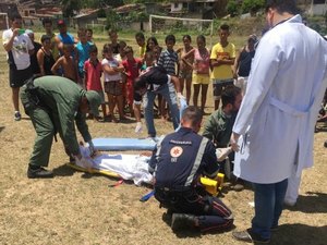 Vítima de mal súbito, jovem é socorrido pela equipe aeromédica do Falcão 5