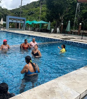 Idosos de Traipu vivenciam dia de lazer e integração em passeio promovido pela Assistência Social