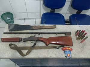 Polícia Militar apreende armas de fogo em Messias; infrator foi conduzido à Central de Flagrantes