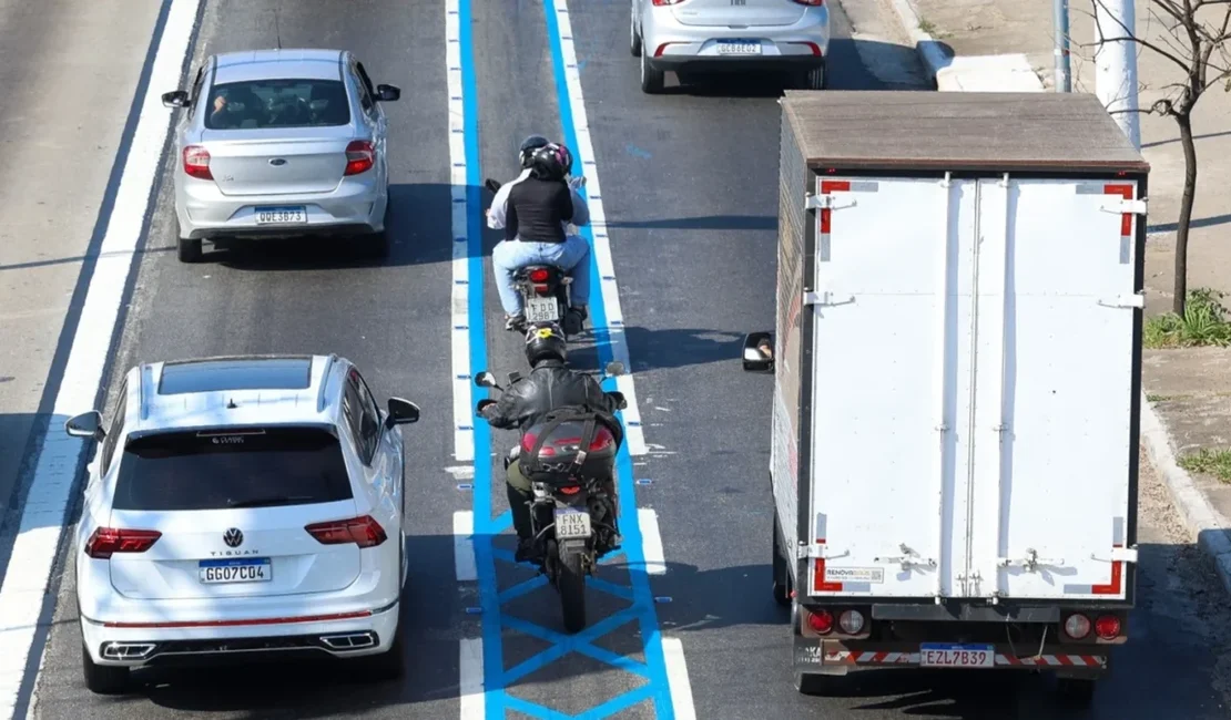 Maceió pode ganhar faixa exclusiva para moto; Câmara avalia proposta